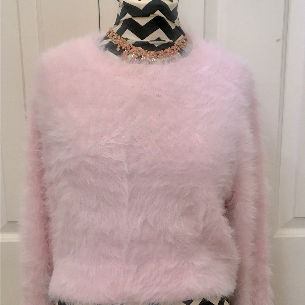 🎉HP🎉Kendall & Kylie Pink Fuzzy Sweater szM  NWOT